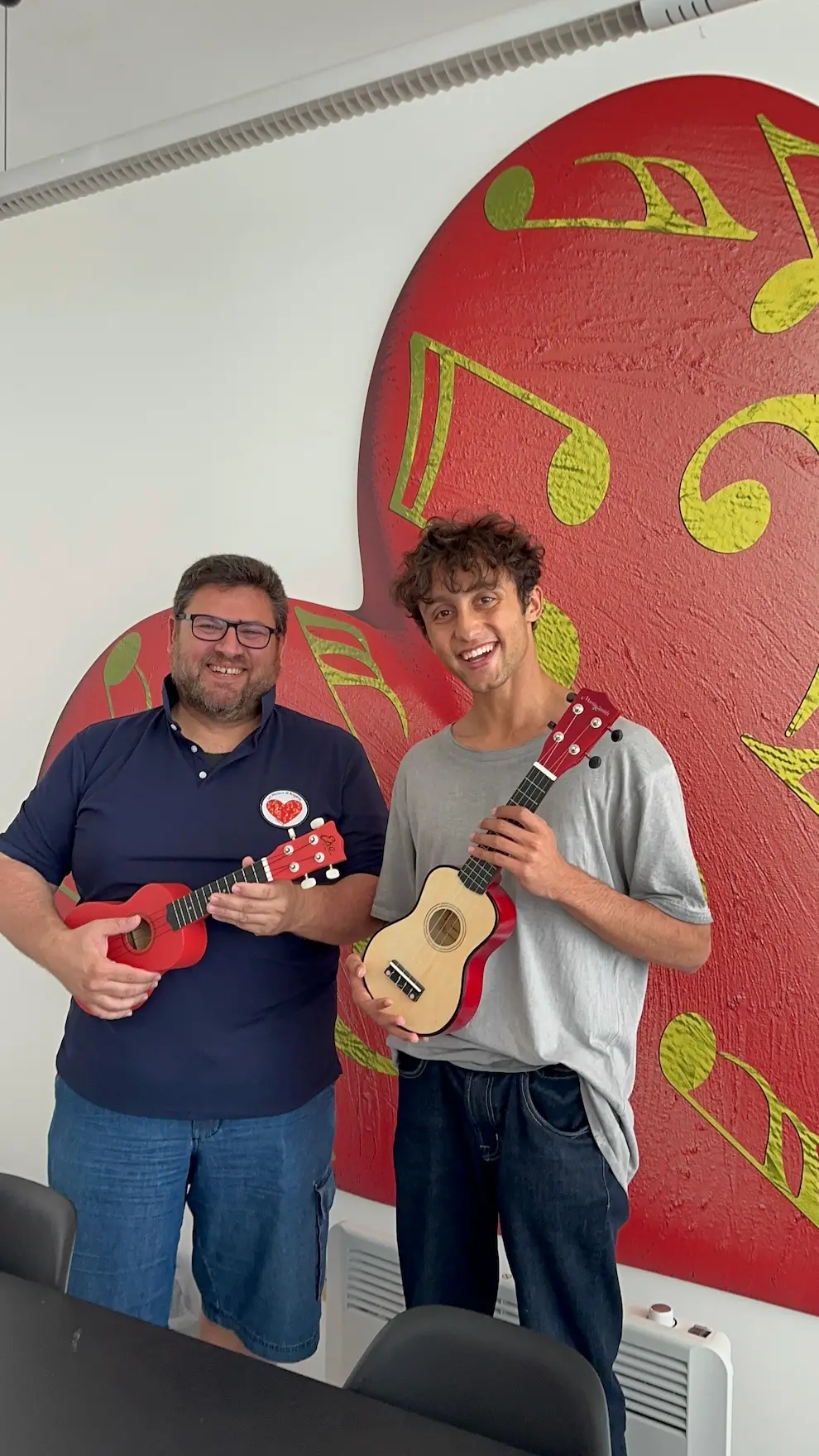 Bambino in ospedale con musica